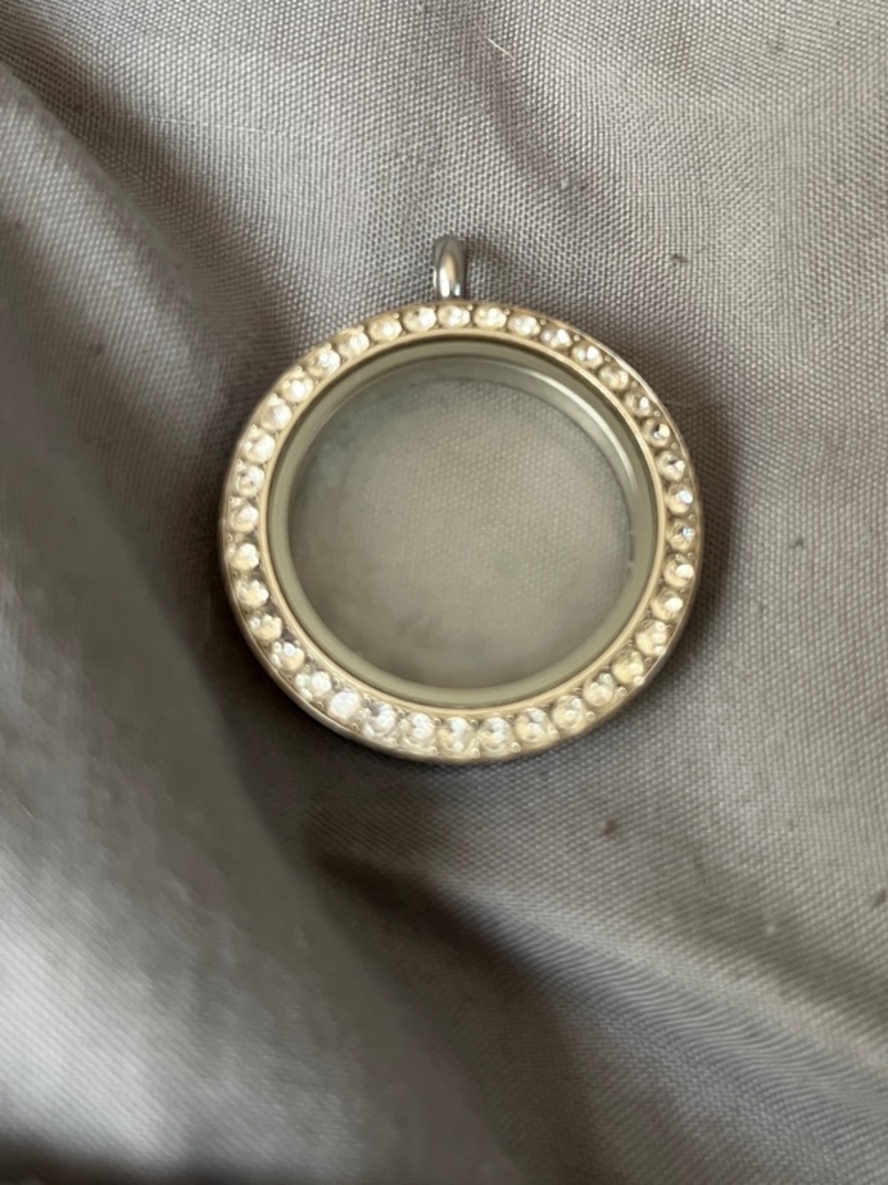 Origami Owl Silver Twist Living Locket Pendant with Clear Stones
